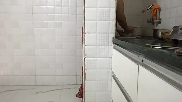 Snapshot of Riyasingh9 chatting on March 13, 4:05 am Riyasingh9 online show from March 13, 4:05 am