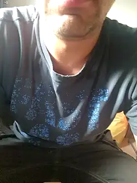 Snapshot of DanOnCam chatting on July 22, 5:16 pm DanOnCam online show from July 22, 5:16 pm