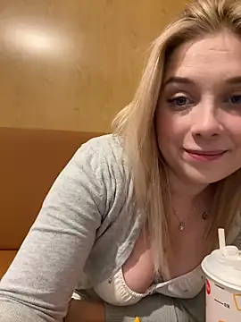 CherryAuroraa online show from January 28, 10:01 pm