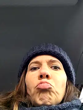 Lina lou4 online show from March 16, 9:05 am