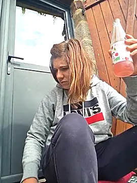 Lina lou4 online show from September 28, 9:25 am