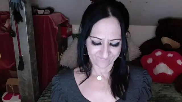 Snapshot of DebraMilf chatting on January 31, 2:48 am DebraMilf online show from January 31, 2:48 am