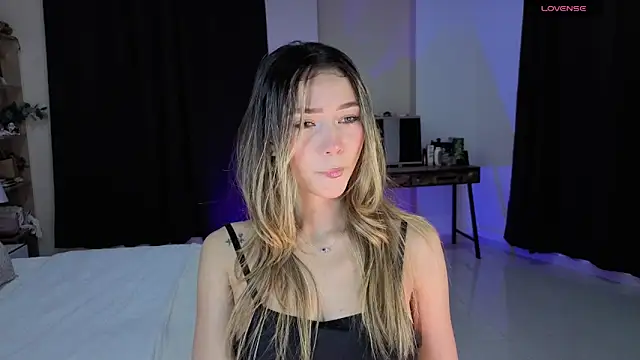 AmelieAxie online show from May 13, 3:04 am