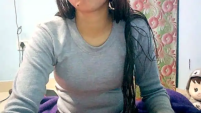 Snapshot of lovelydesi21 chatting on January 11, 3:20 pm lovelydesi21 online show from January 11, 3:20 pm