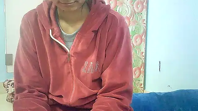 Snapshot of lovelydesi21 chatting on January 18, 8:52 am lovelydesi21 online show from January 18, 8:52 am