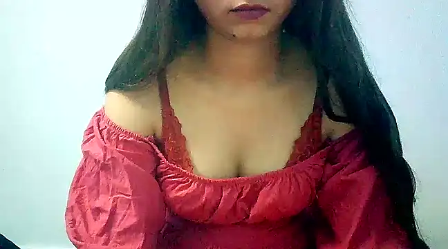 Snapshot of lovelydesi21 chatting on February 14, 7:49 am lovelydesi21 online show from February 14, 7:49 am
