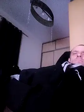 Roman0798 online show from March 2, 9:11 pm