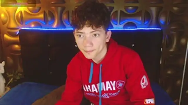 Snapshot of cruz_dante chatting on May 25, 7:20 pm cruz dante online show from May 25, 7:20 pm