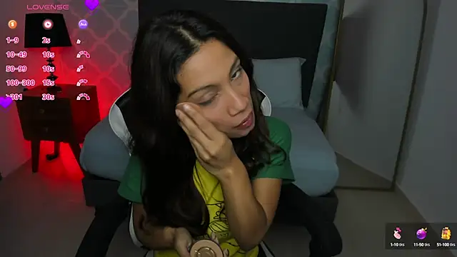 Snapshot of cora_22 chatting on September 19, 1:12 pm cora 22 online show from September 19, 1:12 pm