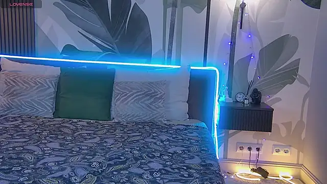 Snapshot of RubyValen chatting on February 3, 1:09 am RubyValen online show from February 3, 1:09 am