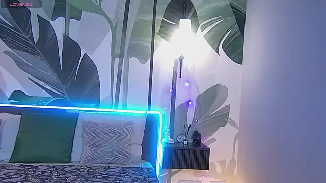 Snapshot of RubyValen chatting on February 7, 1:04 am RubyValen online show from February 7, 1:04 am