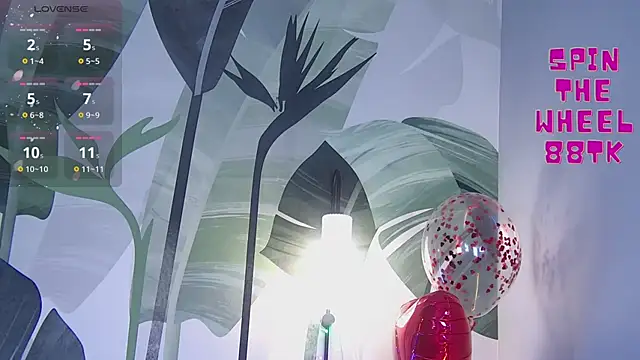 Snapshot of RubyValen chatting on February 17, 1:04 am RubyValen online show from February 17, 1:04 am