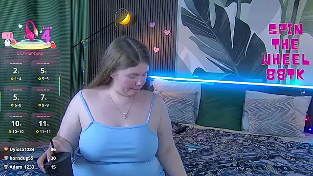 Snapshot of RubyValen chatting on March 6, 7:14 am RubyValen online show from March 6, 7:14 am