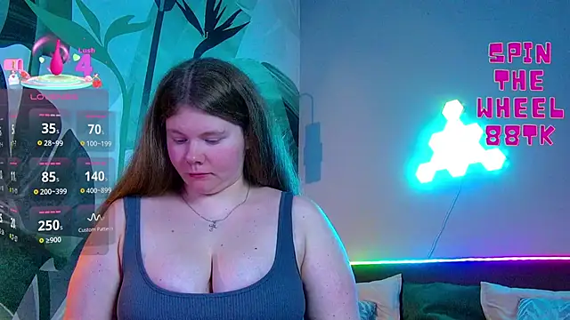 Snapshot of RubyValen chatting on September 22, 1:07 am RubyValen online show from September 22, 1:07 am