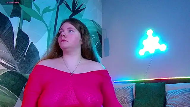 Snapshot of RubyValen chatting on October 4, 1:03 am RubyValen online show from October 4, 1:03 am