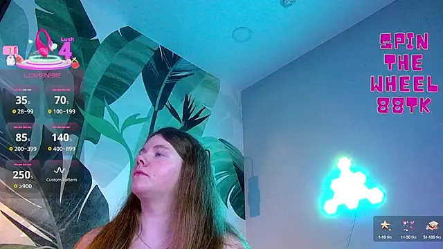 Snapshot of RubyValen chatting on October 7, 1:03 am RubyValen online show from October 7, 1:03 am