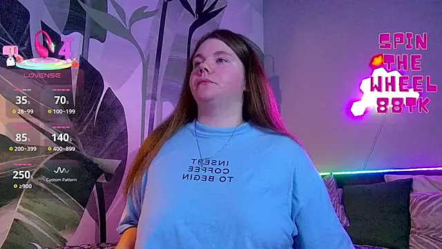 Snapshot of RubyValen chatting on October 8, 1:03 am RubyValen online show from October 8, 1:03 am