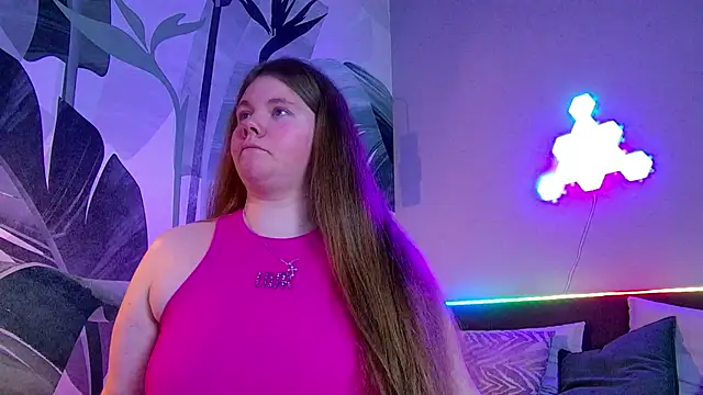 Snapshot of RubyValen chatting on October 16, 1:06 am RubyValen online show from October 16, 1:06 am