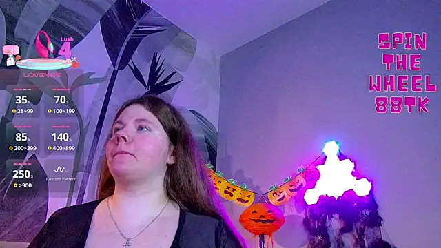 Snapshot of RubyValen chatting on October 27, 1:09 am RubyValen online show from October 27, 1:09 am