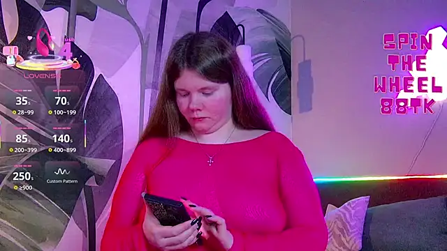 Snapshot of RubyValen chatting on November 6, 1:06 am RubyValen online show from November 6, 1:06 am