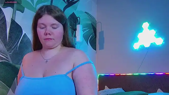 Snapshot of RubyValen chatting on November 7, 1:05 am RubyValen online show from November 7, 1:05 am