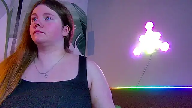 Snapshot of RubyValen chatting on November 14, 1:04 am RubyValen online show from November 14, 1:04 am