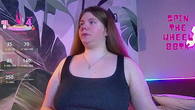 Snapshot of RubyValen chatting on December 5, 1:14 am RubyValen online show from December 5, 1:14 am