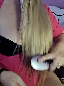 VictoriaMiami online show from October 11, 11:31 am