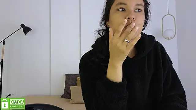 sexychanell 18 online show from June 18, 1:37 pm