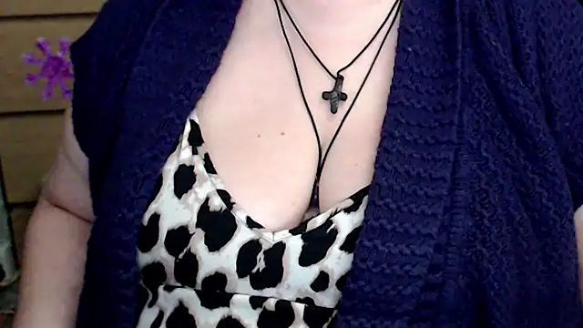 mayasmith online show from December 5, 7:32 pm