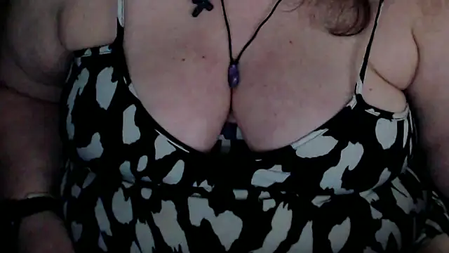 Snapshot of mayasmith chatting on May 18, 3:29 pm mayasmith online show from May 18, 3:29 pm