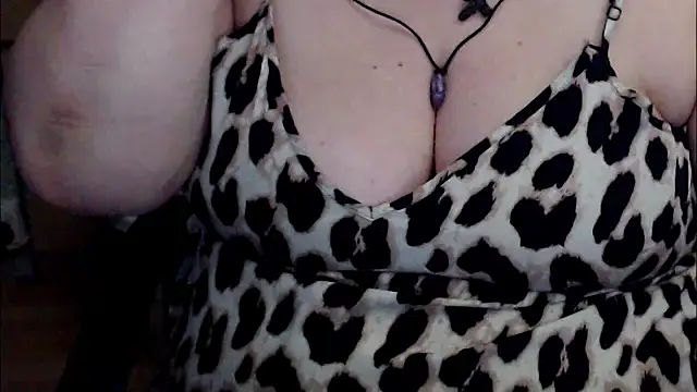 Snapshot of mayasmith chatting on May 26, 6:42 am mayasmith online show from May 26, 6:42 am