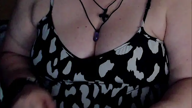 Snapshot of mayasmith chatting on June 1, 9:55 am mayasmith online show from June 1, 9:55 am