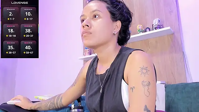 Snapshot of -camila-cooper-_ chatting on November 23, 9:36 pm -camila-cooper- online show from November 23, 9:36 pm