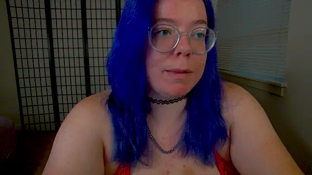 KiraSpitQueen online show from August 5, 3:42 am