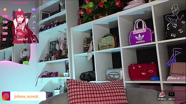 Snapshot of caroline_cossei chatting on February 12, 4:33 am caroline cossei online show from February 12, 4:33 am