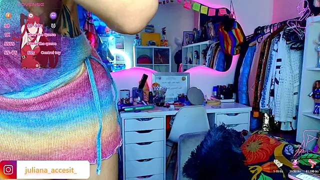 caroline cossei online show from May 16, 2:27 pm