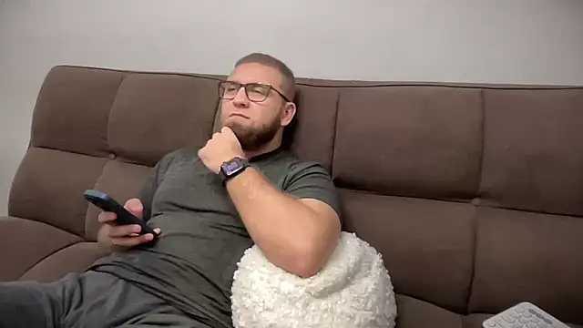 Bear bear  online show from December 27, 4:10 pm