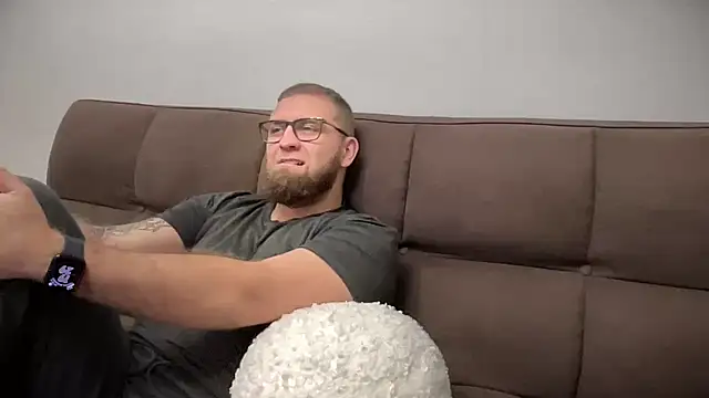 Bear bear  online show from December 28, 4:30 pm