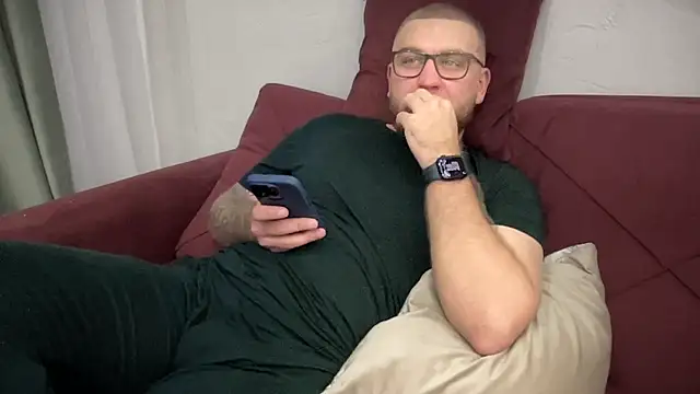 Bear bear  online show from January 28, 1:27 pm