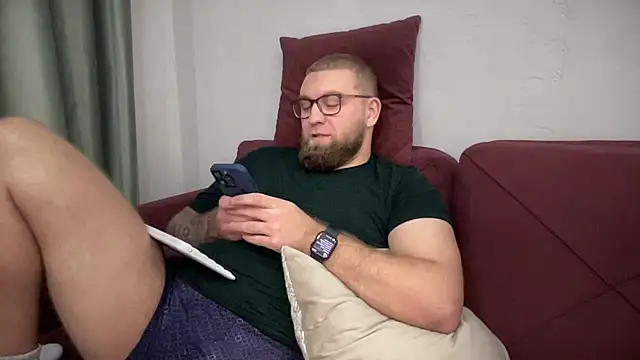 Bear bear  online show from February 9, 11:04 pm