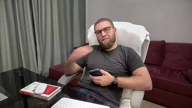 Bear bear  online show from March 10, 2:39 am