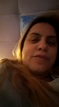 Snapshot of OliviaLewis chatting on February 21, 8:16 pm OliviaLewis online show from February 21, 8:16 pm