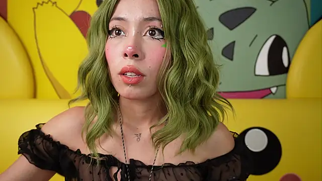 Snapshot of miss__maria chatting on November 13, 6:07 pm miss maria online show from November 13, 6:07 pm