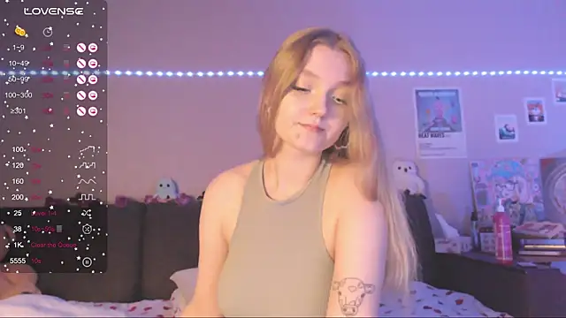 Snapshot of MiaMiaMeow chatting on February 16, 5:04 pm MiaMiaMeow online show from February 16, 5:04 pm