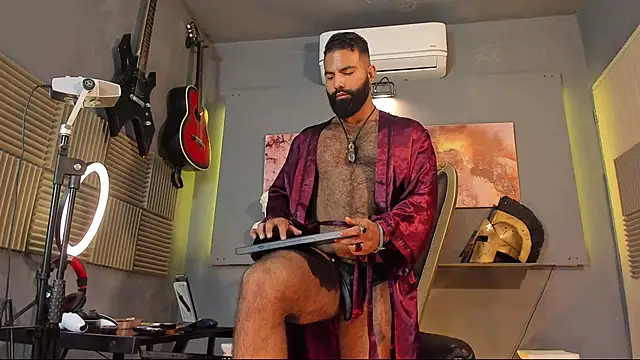 Snapshot of BeardAndrew chatting on January 18, 5:10 am BeardAndrew online show from January 18, 5:10 am