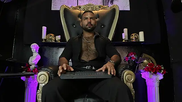 Snapshot of BeardAndrew chatting on June 7, 2:37 am BeardAndrew online show from June 7, 2:37 am