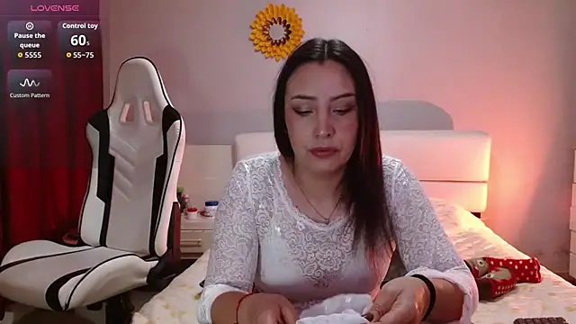 Snapshot of Freyja_soh chatting on November 21, 9:02 pm Freyja soh online show from November 21, 9:02 pm