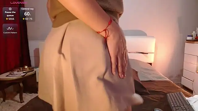 Freyja soh online show from February 15, 9:33 pm