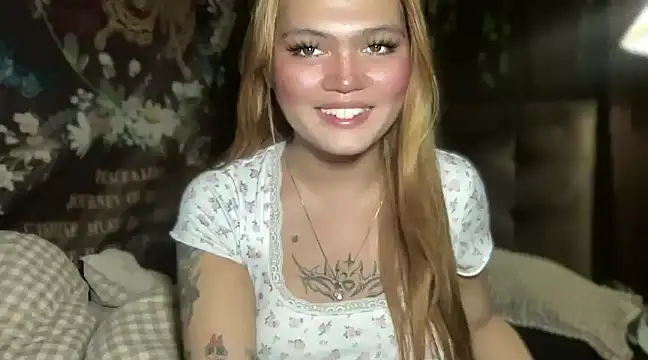 Snapshot of Claire_Brooke chatting on March 1, 11:15 pm Claire Brooke online show from March 1, 11:15 pm